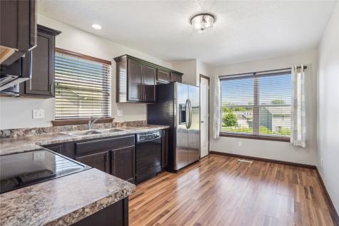 2121 Rosewood Drive NW Cedar Rapids IA 52405