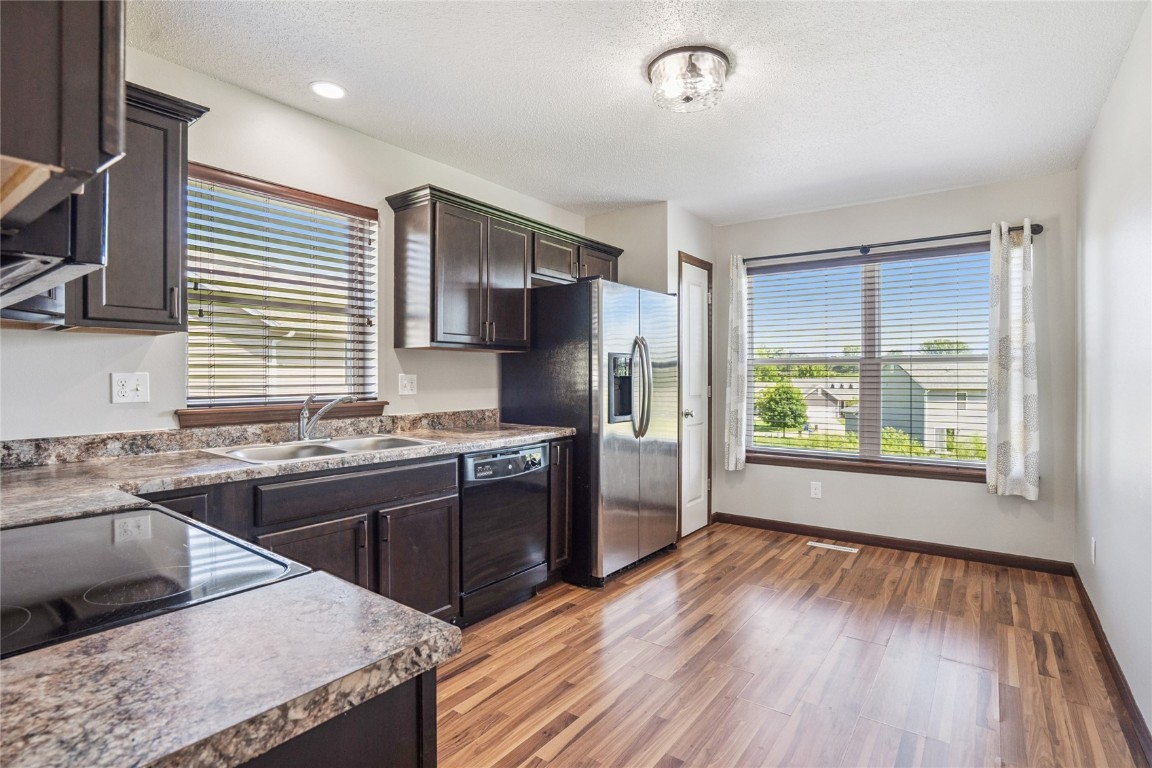 2121 Rosewood Drive NW Cedar Rapids IA 52405