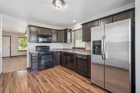 2121 Rosewood Drive NW Cedar Rapids IA 52405