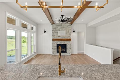 8818 Zeppelin Avenue Cedar Rapids IA 52402