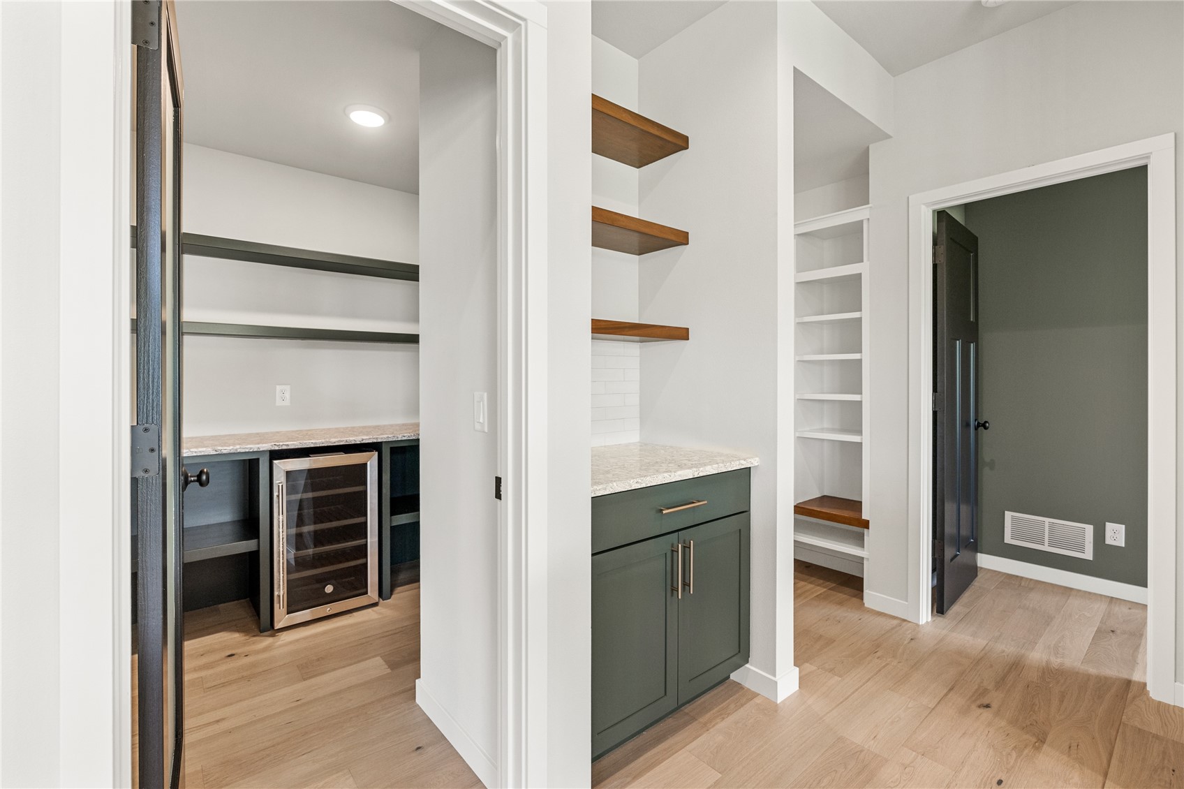 8818 Zeppelin Avenue Cedar Rapids IA 52402