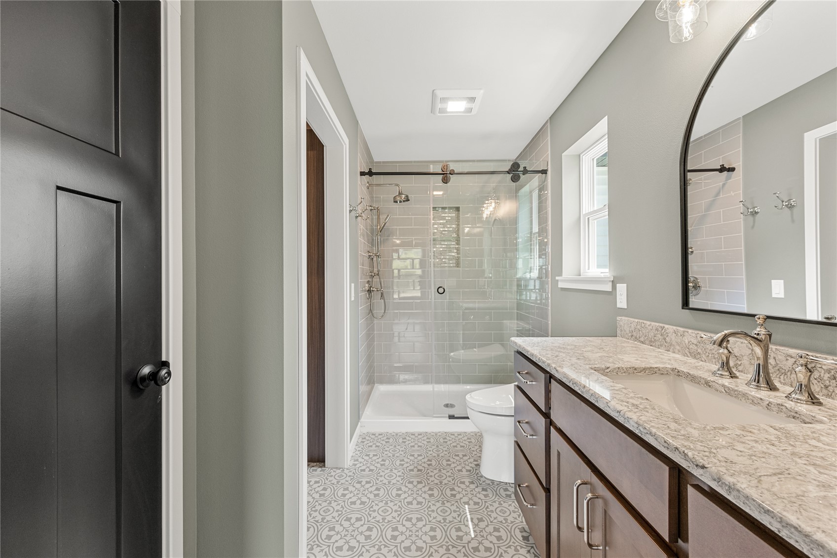 8818 Zeppelin Avenue Cedar Rapids IA 52402