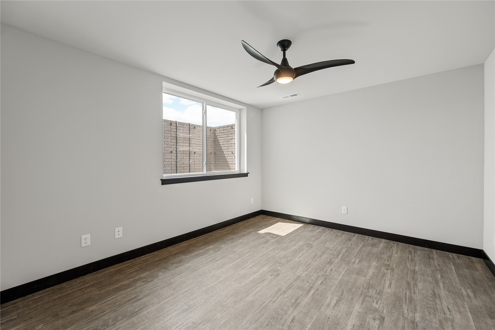 8818 Zeppelin Avenue Cedar Rapids IA 52402