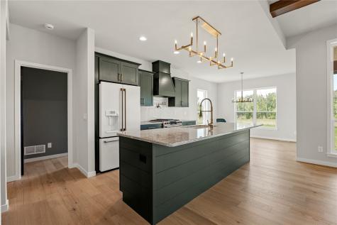 8818 Zeppelin Avenue Cedar Rapids IA 52402