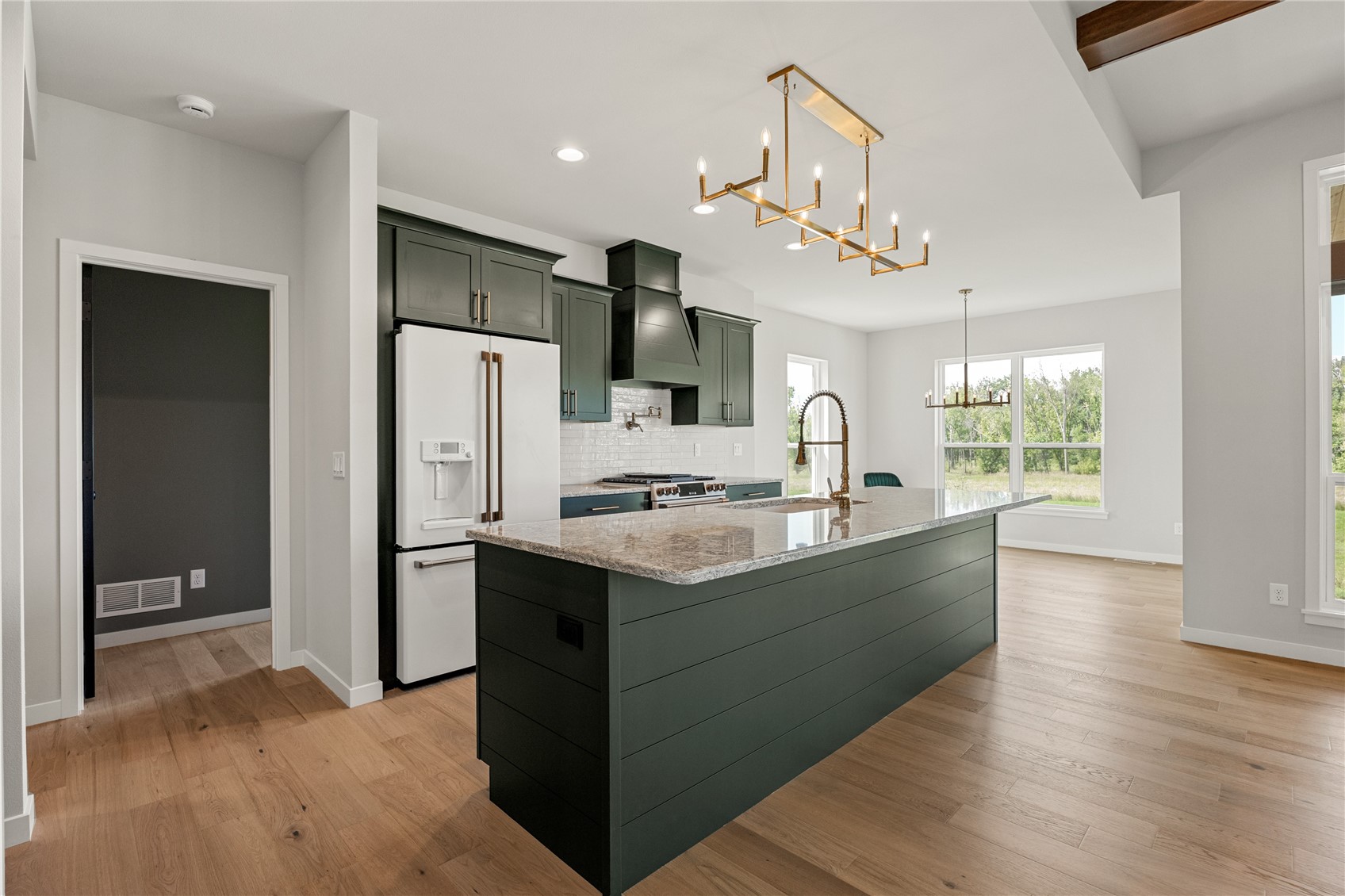8818 Zeppelin Avenue Cedar Rapids IA 52402