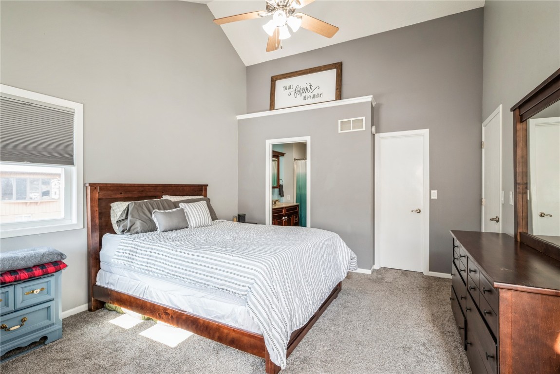 1612 Hidden Hollow Lane NW Cedar Rapids IA 52405