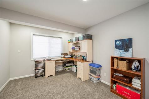 1612 Hidden Hollow Lane NW Cedar Rapids IA 52405
