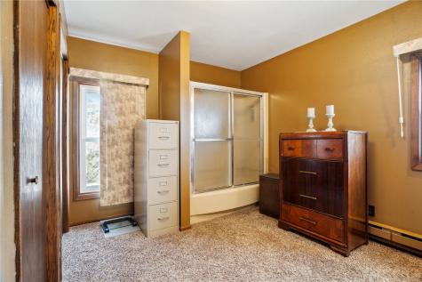 1633 150th Street Mt Pleasant IA 52641