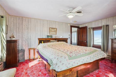 1633 150th Street Mt Pleasant IA 52641