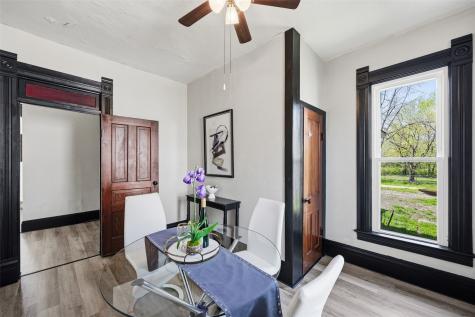 1003 Franklin Street Center Point IA 52213