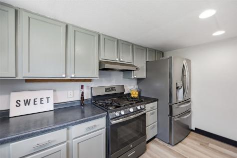 1003 Franklin Street Center Point IA 52213