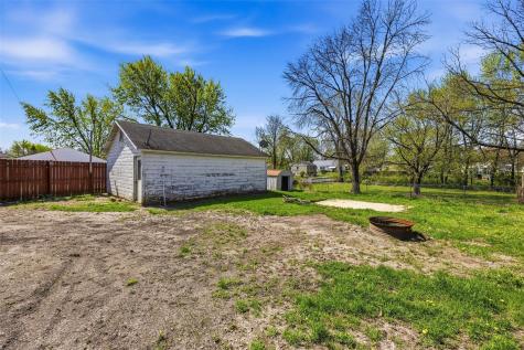1003 Franklin Street Center Point IA 52213
