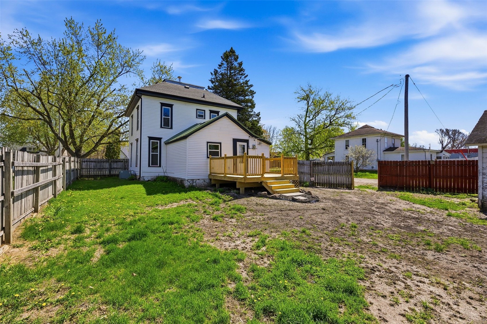 1003 Franklin Street Center Point IA 52213