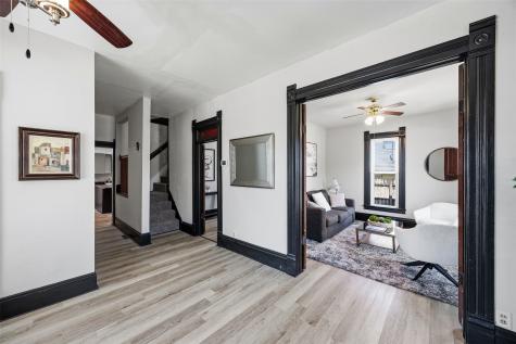 1003 Franklin Street Center Point IA 52213