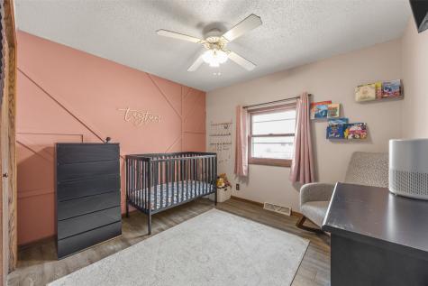 5434 Gordon Avenue NW Cedar Rapids IA 52405