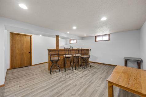 5434 Gordon Avenue NW Cedar Rapids IA 52405