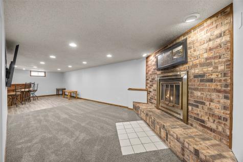 5434 Gordon Avenue NW Cedar Rapids IA 52405
