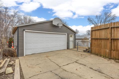5434 Gordon Avenue NW Cedar Rapids IA 52405