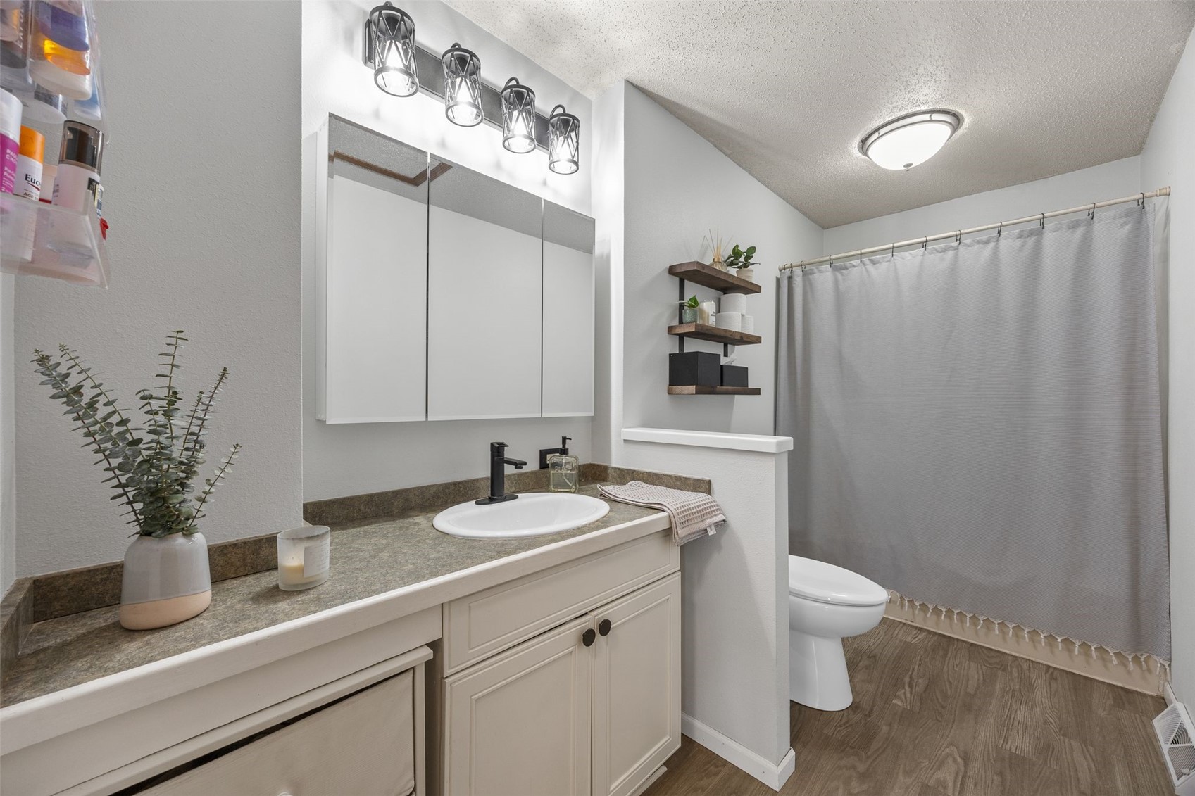 5434 Gordon Avenue NW Cedar Rapids IA 52405