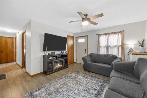 5434 Gordon Avenue NW Cedar Rapids IA 52405