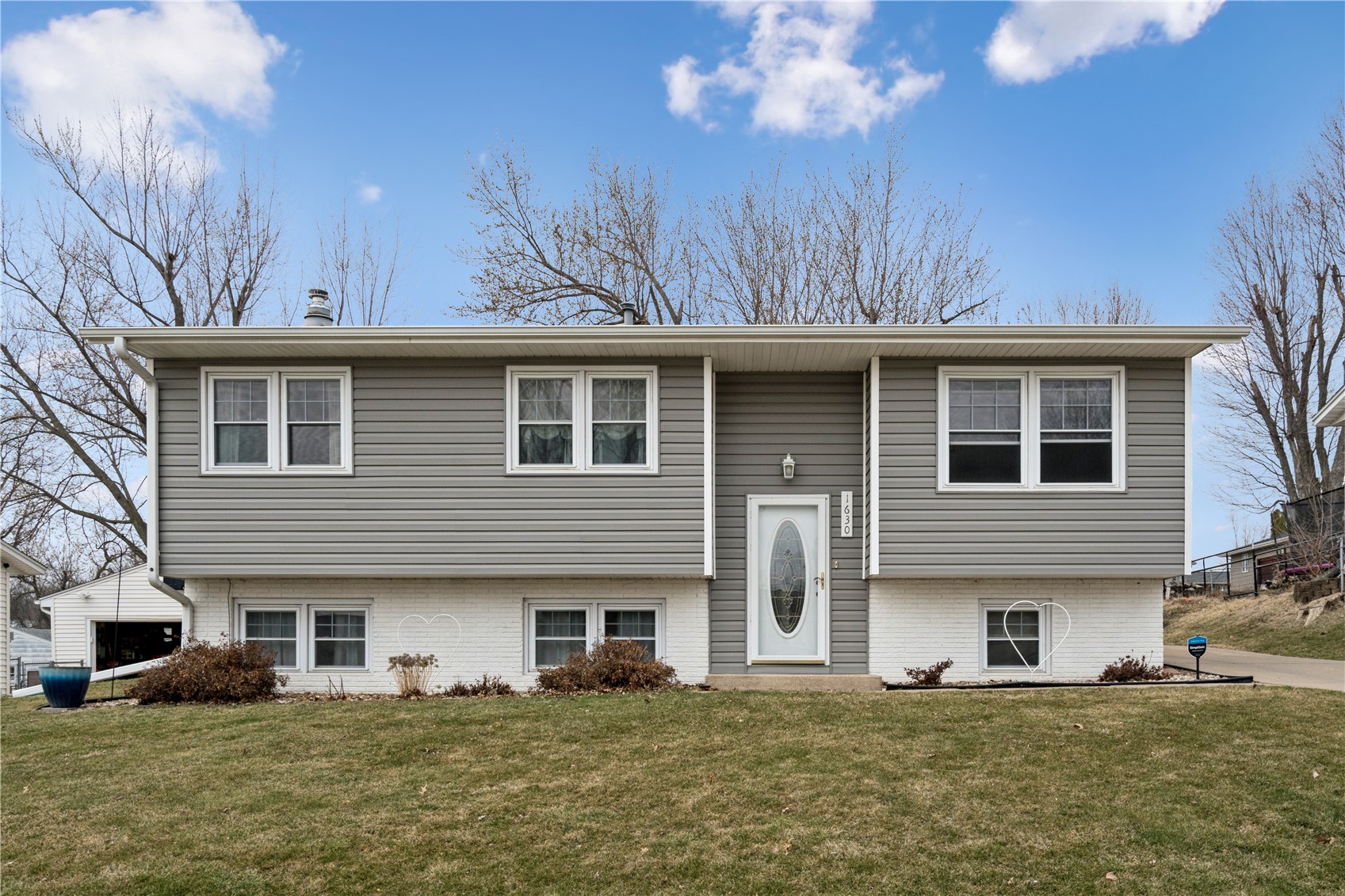 Cedar Rapids IA, 1630 Woodside Court NW