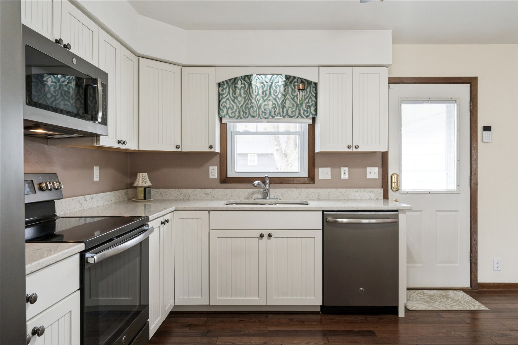 1630 Woodside Court NW Cedar Rapids IA 52405