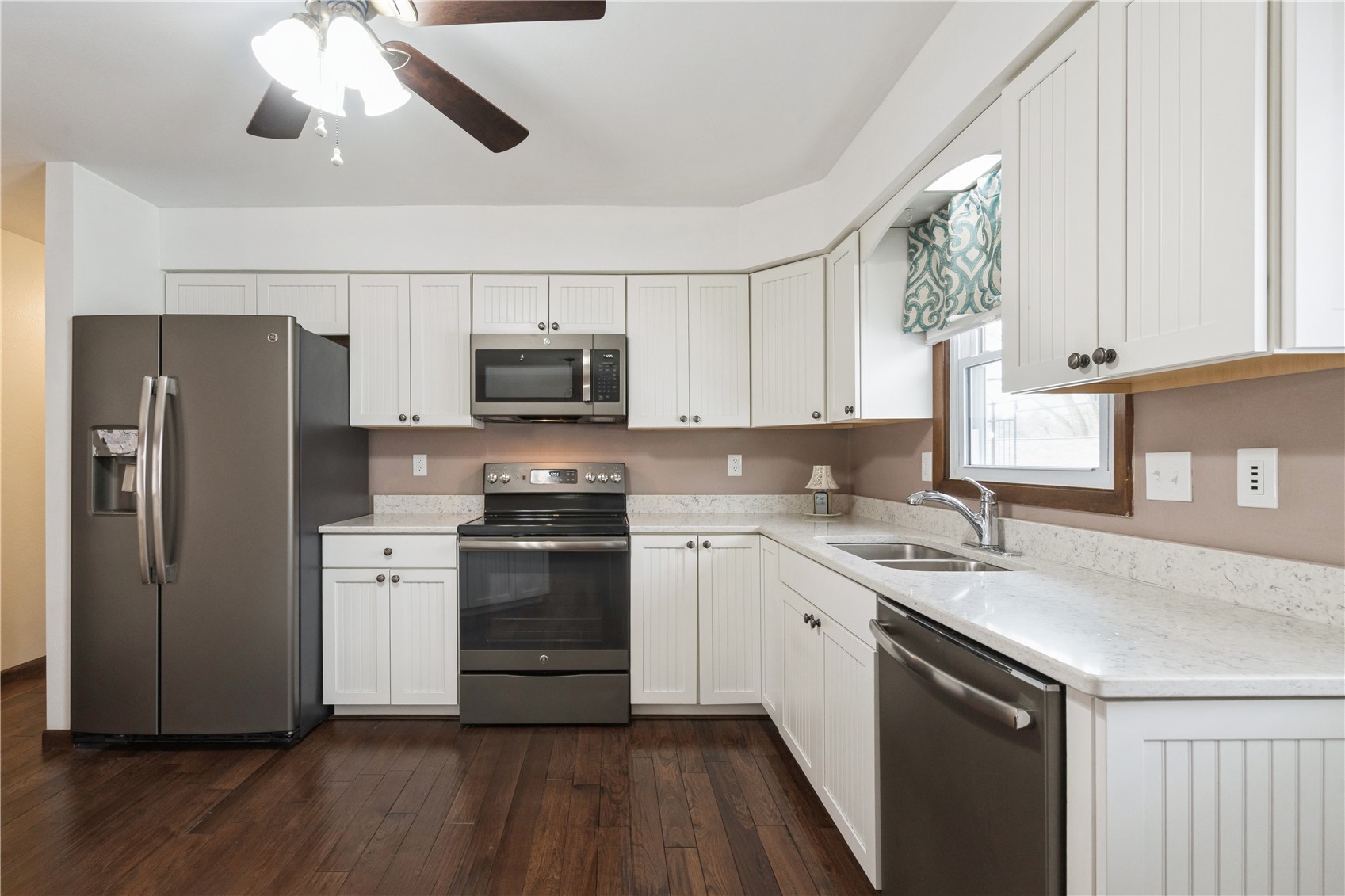 1630 Woodside Court NW Cedar Rapids IA 52405