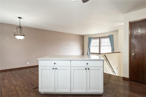 1630 Woodside Court NW Cedar Rapids IA 52405