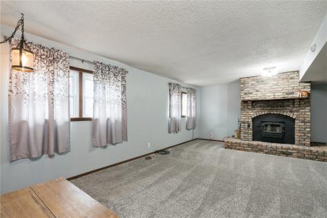 1630 Woodside Court NW Cedar Rapids IA 52405