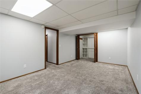 1630 Woodside Court NW Cedar Rapids IA 52405