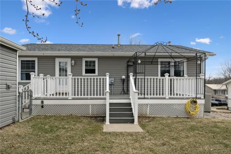 1630 Woodside Court NW Cedar Rapids IA 52405