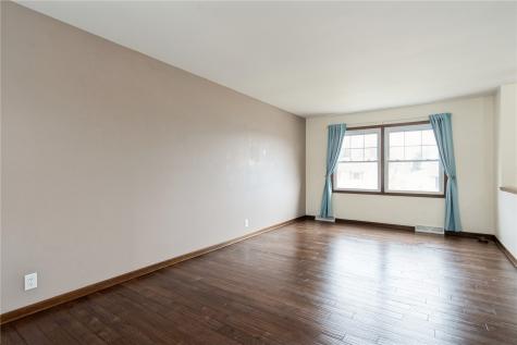1630 Woodside Court NW Cedar Rapids IA 52405