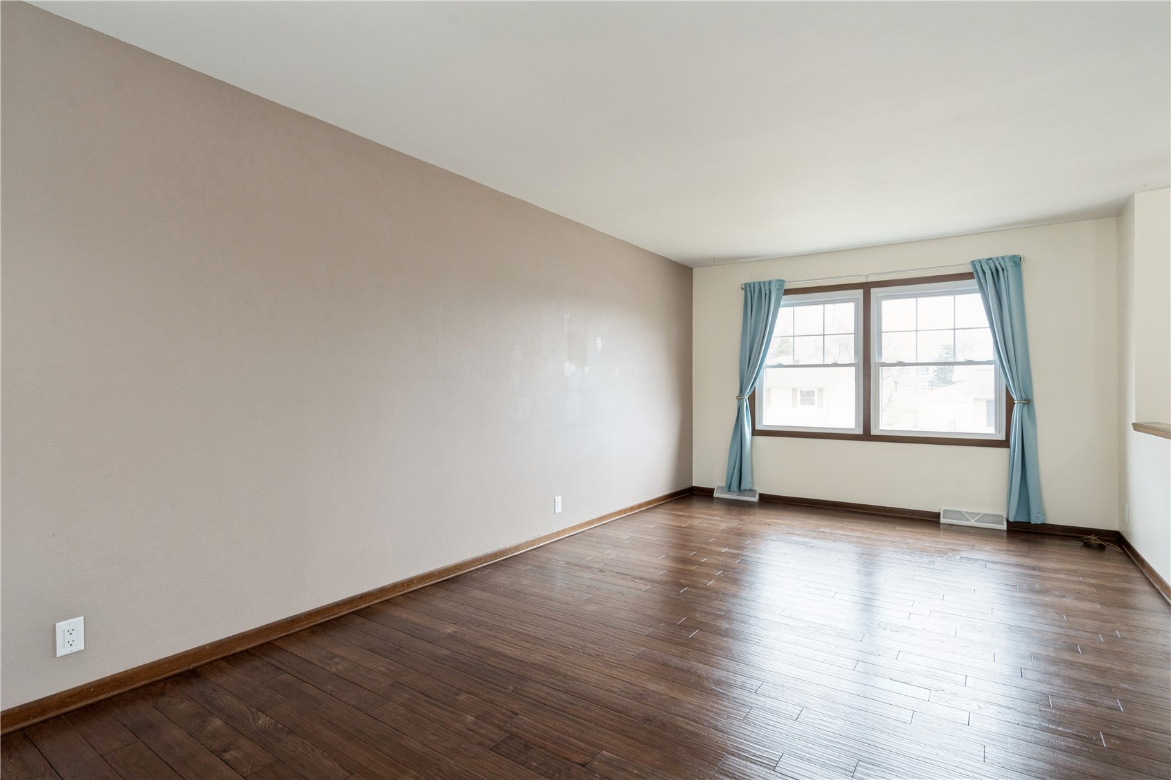 1630 Woodside Court NW Cedar Rapids IA 52405