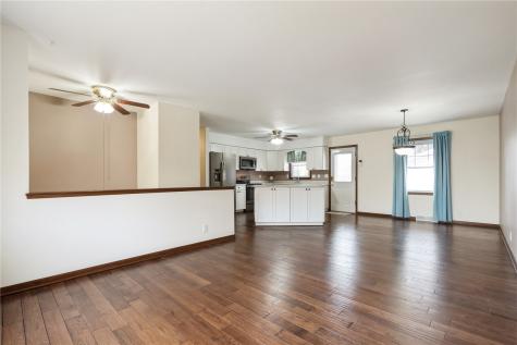 1630 Woodside Court NW Cedar Rapids IA 52405