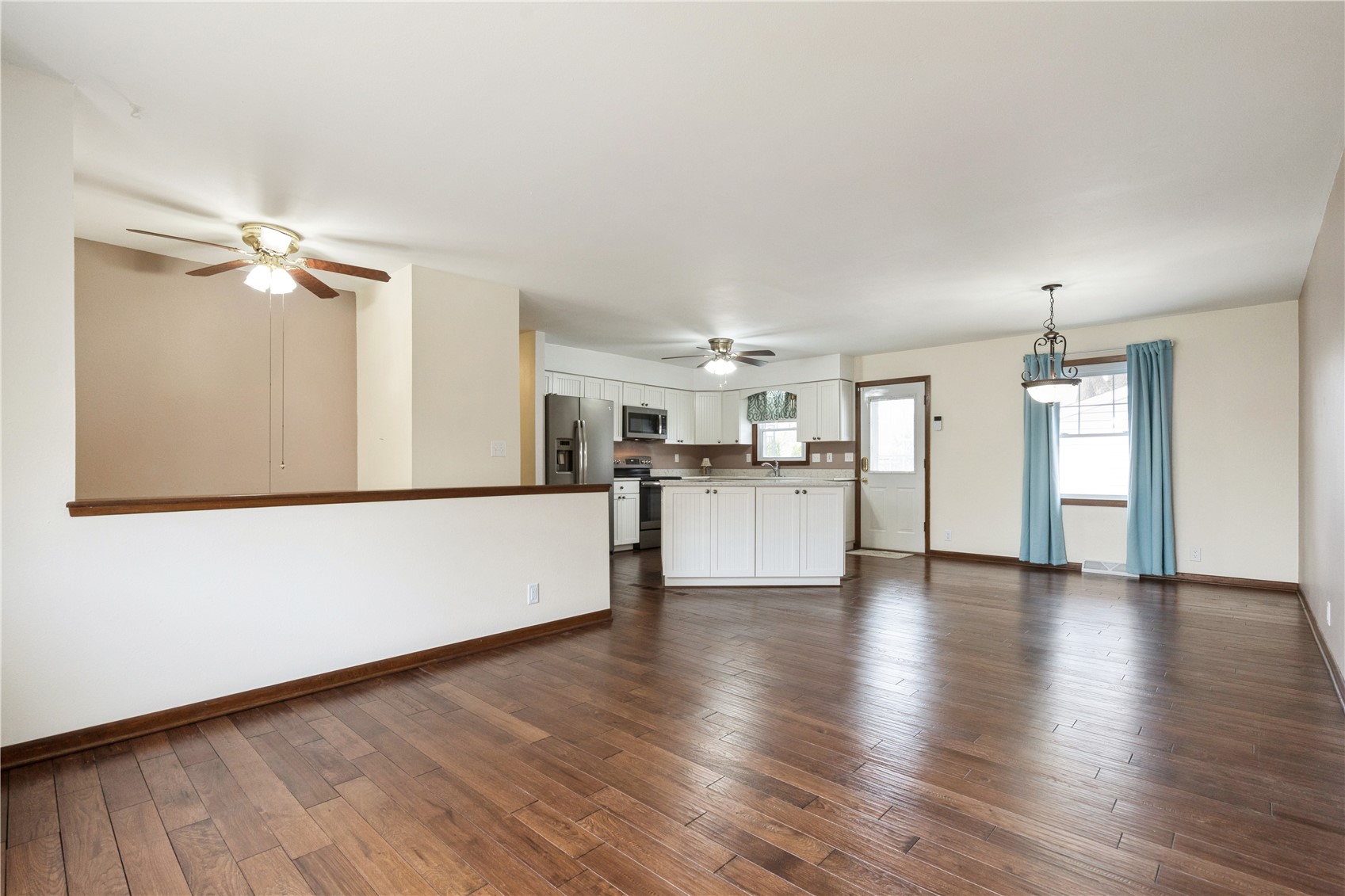 1630 Woodside Court NW Cedar Rapids IA 52405