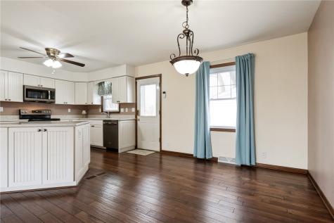 1630 Woodside Court NW Cedar Rapids IA 52405