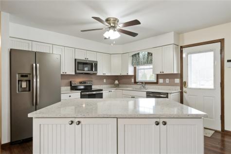 1630 Woodside Court NW Cedar Rapids IA 52405
