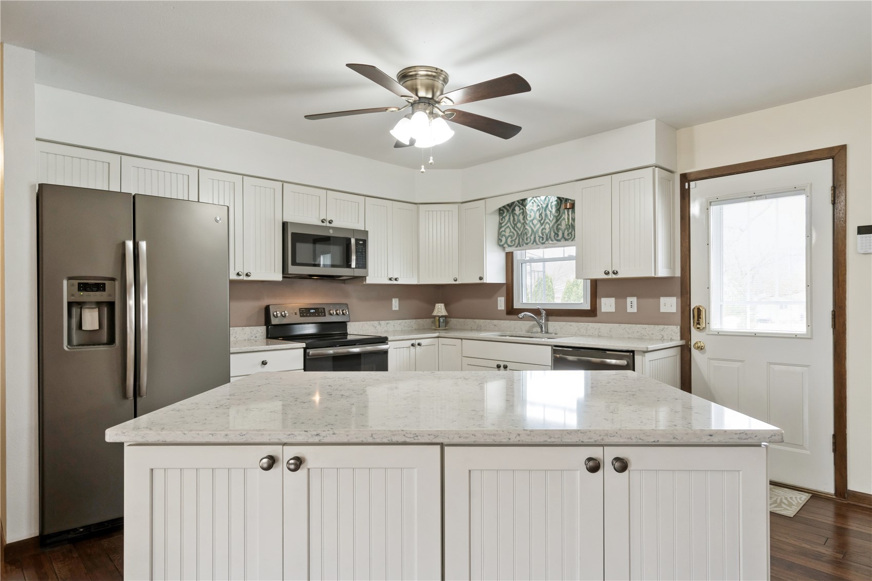 1630 Woodside Court NW Cedar Rapids IA 52405