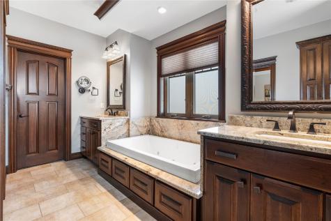 3446 Barnsley Circle Marion IA 52302