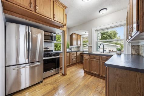 516 Forest Drive SE Cedar Rapids IA 52403