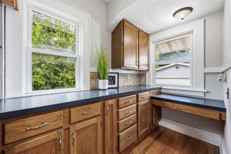 516 Forest Drive SE Cedar Rapids IA 52403