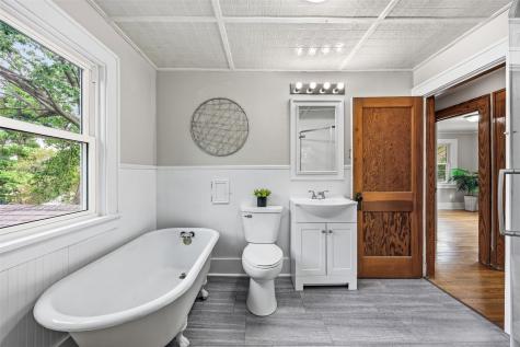 516 Forest Drive SE Cedar Rapids IA 52403