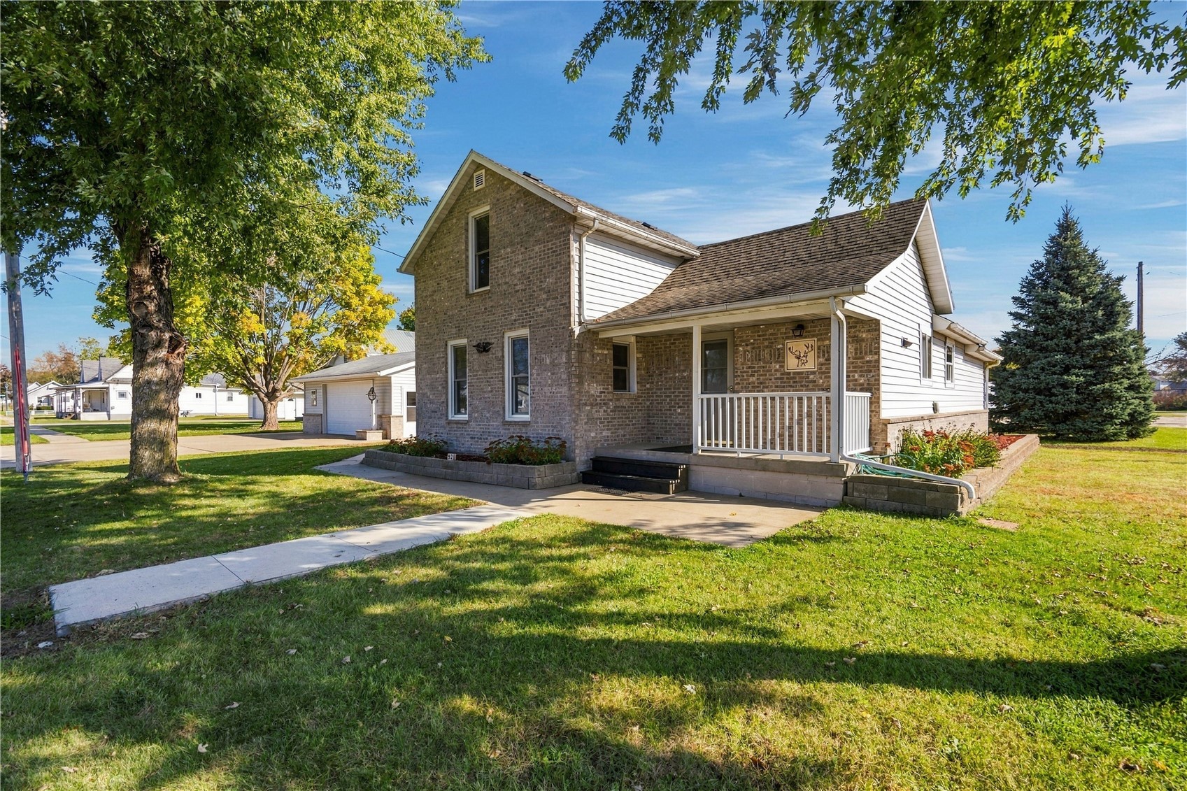 82 7th Street S Central City IA 52214