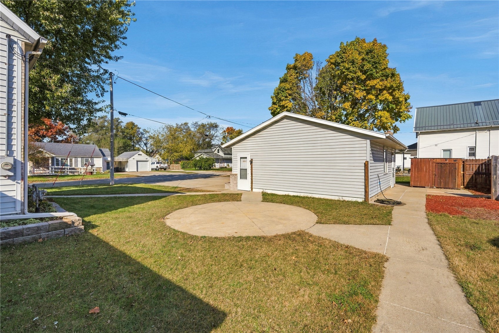 82 7th Street S Central City IA 52214