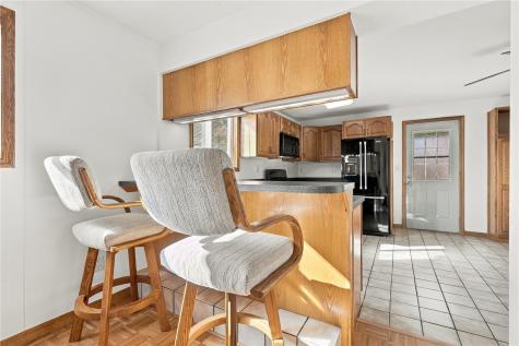 82 7th Street S Central City IA 52214