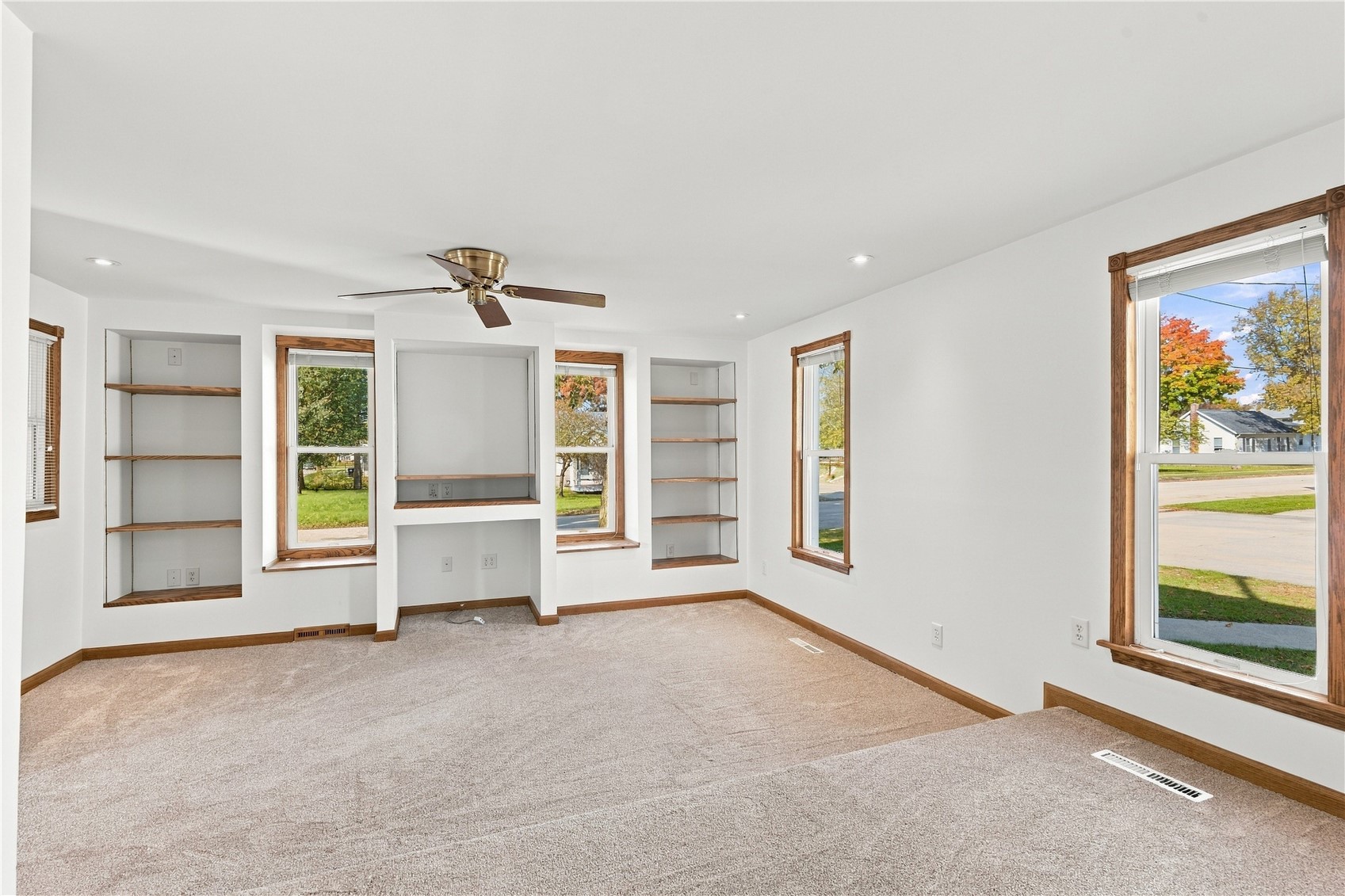 82 7th Street S Central City IA 52214
