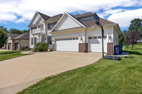 3915 Oak Ridge Drive SE Cedar Rapids IA 52403
