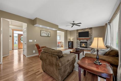 3915 Oak Ridge Drive SE Cedar Rapids IA 52403