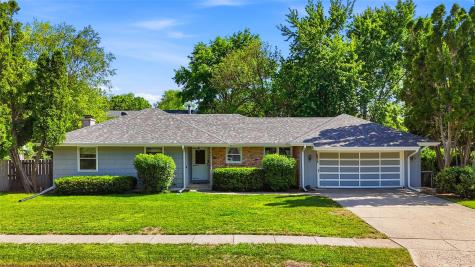 2613 Hillside Drive Iowa City IA 52245