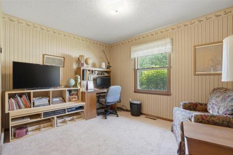 2613 Hillside Drive Iowa City IA 52245